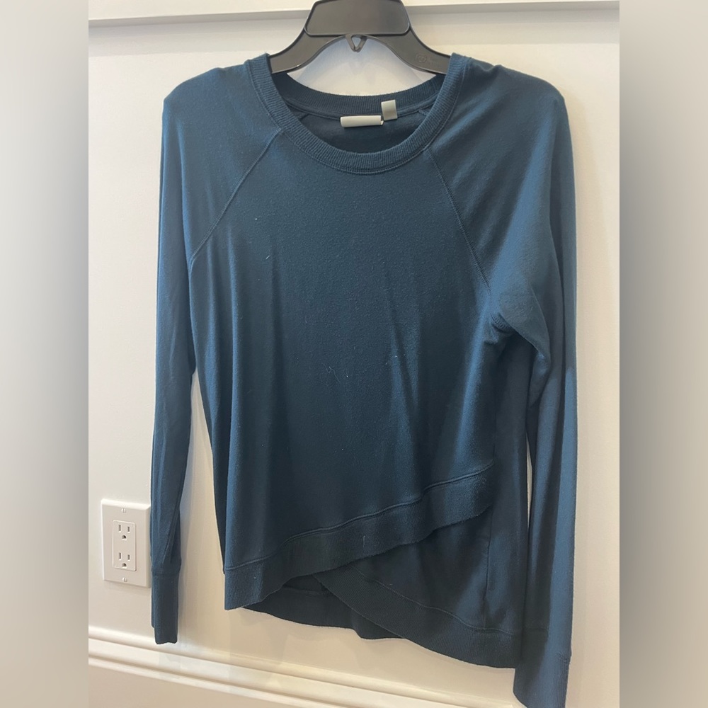 Size extra small, navy blue athleta crew neck sweater